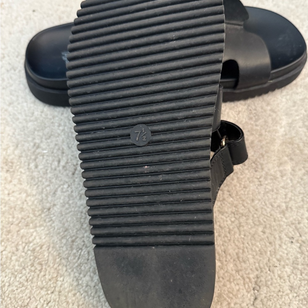 Wild Fable Black Slide Sandals - Picture 2 of 3